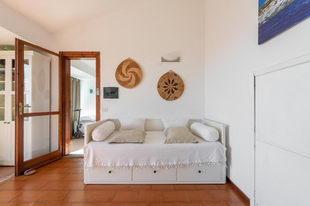 Domus Moon Apartment With Sea View ヴィッラシミーウス エクステリア 写真